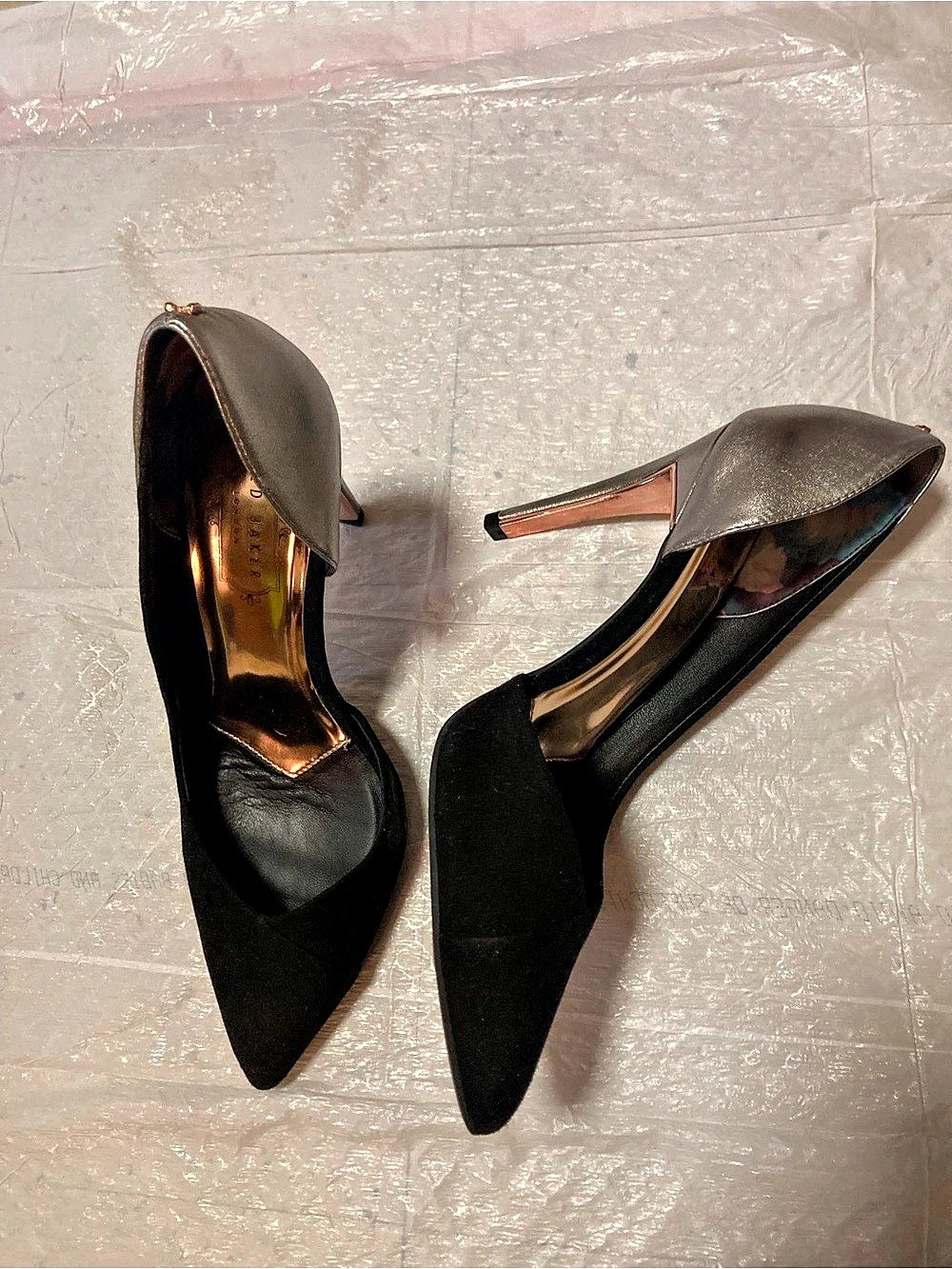 Ted Baker Giulia Pointed Toe Heels in Black & Silver US 8.5 Like New- Never Worn - Picture 3 of 8